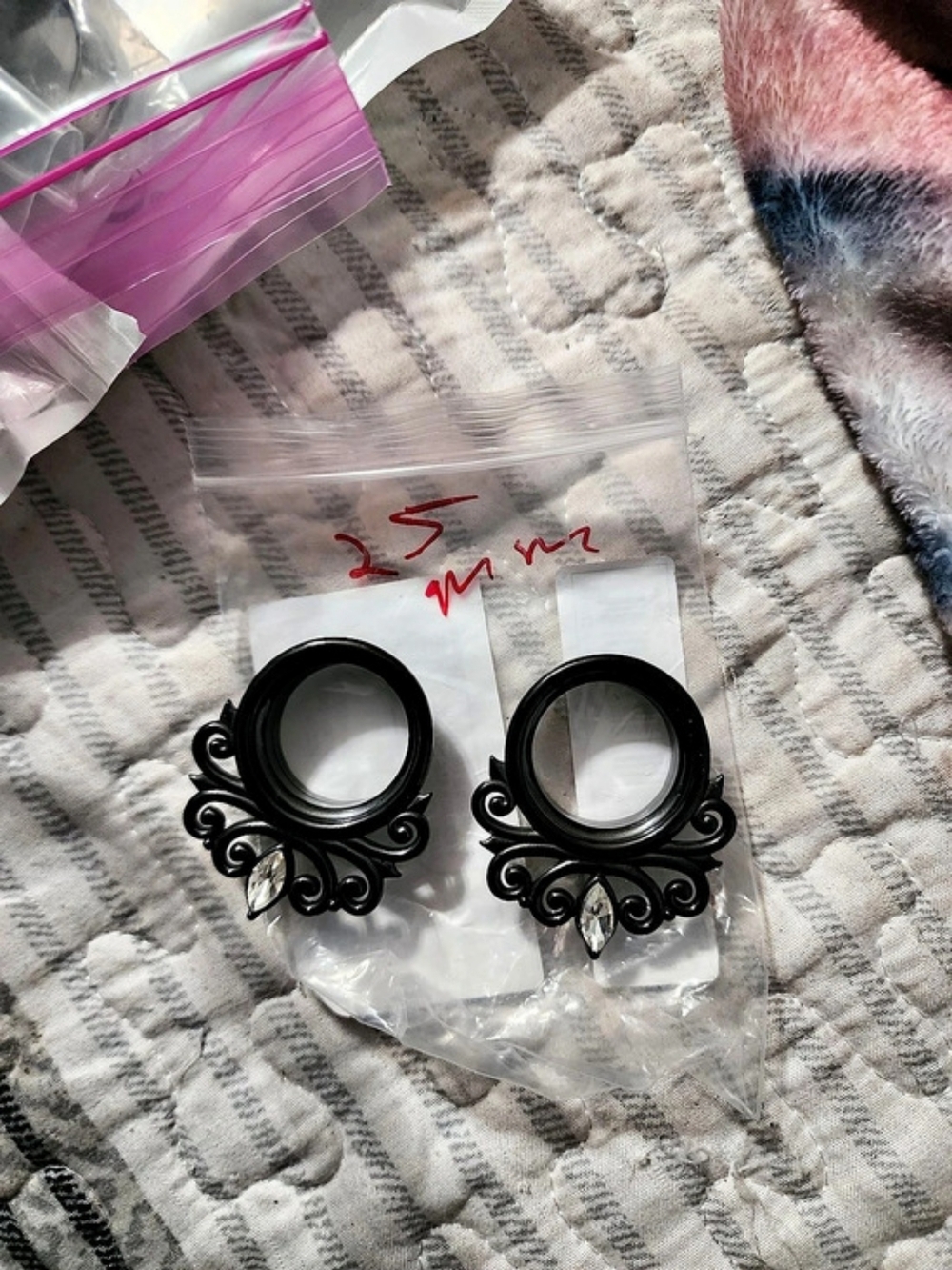 Black Ornate Plugs /gauges Size 25mm